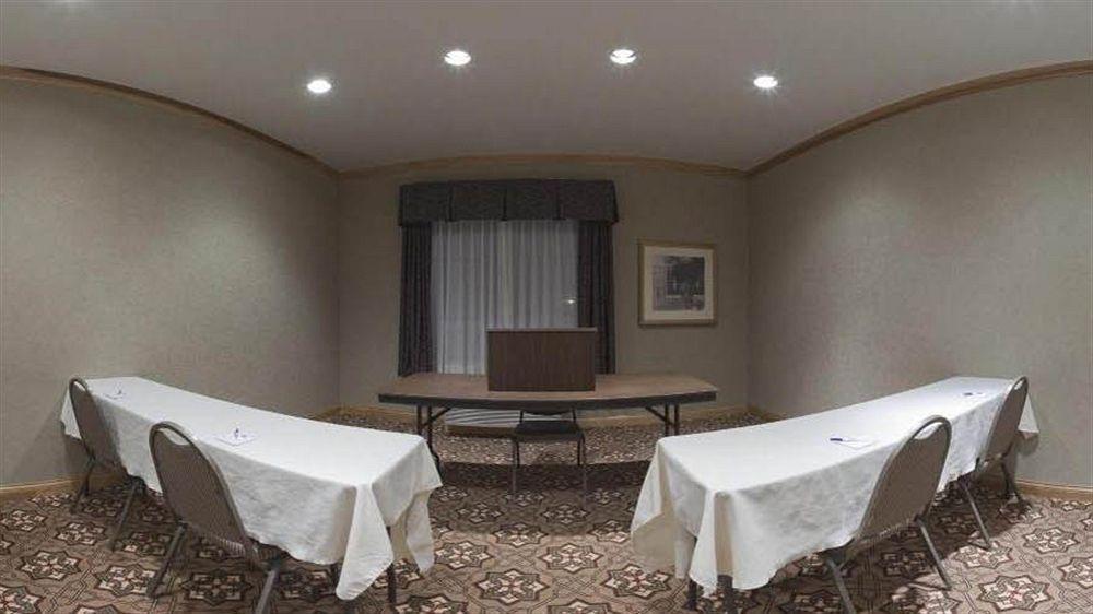 Holiday Inn Express Greensburg By Ihg Exterior photo