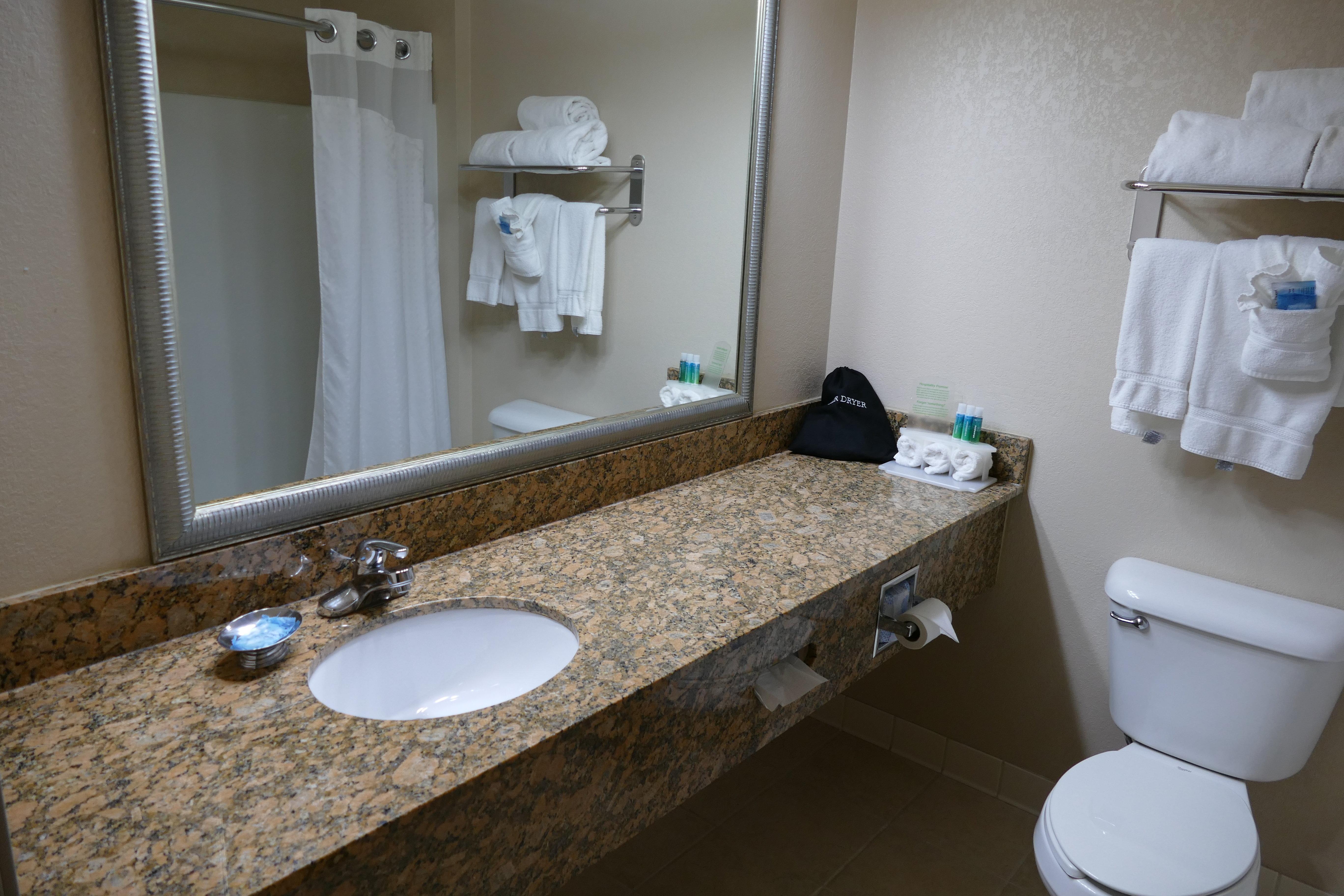 Holiday Inn Express Greensburg By Ihg Exterior photo