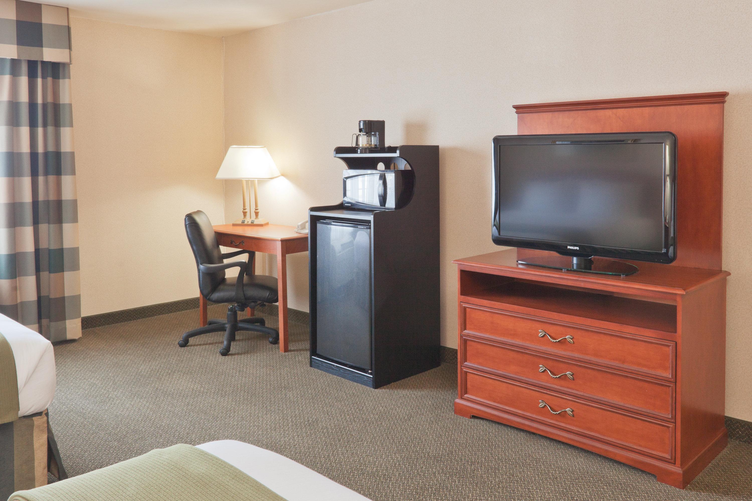 Holiday Inn Express Greensburg By Ihg Exterior photo