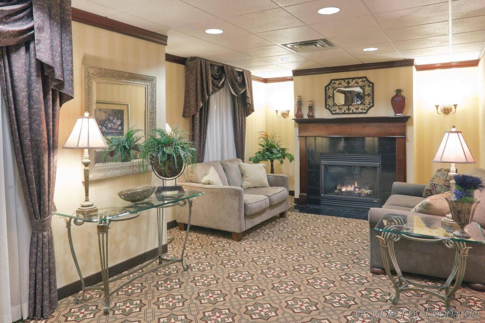 Holiday Inn Express Greensburg By Ihg Exterior photo